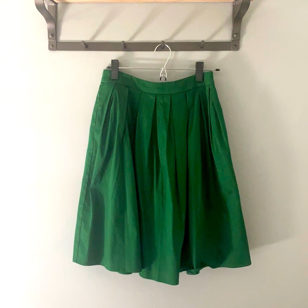 Tea Length. Emerald Green pleated skirt.
